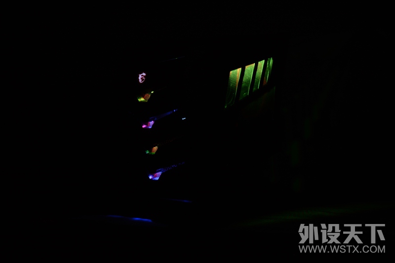 这才是游戏手机该有什么样的样子,微星宙斯盾钛3主机