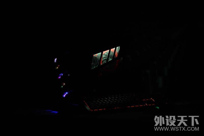 这才是游戏手机该有什么样的样子,微星宙斯盾钛3主机