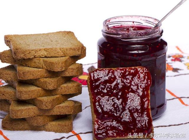 烤好自动弹出的面包机,烤面包机自己弹出来