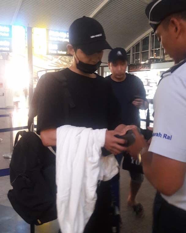 宋仲基宋慧乔同游巴厘岛度假,宋仲基宋慧乔甜蜜抵达巴黎时装周