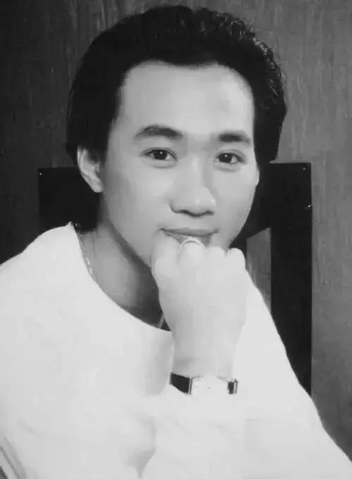 黄家驹十大经典歌曲演唱会,黄家驹28首最经典歌曲演唱会