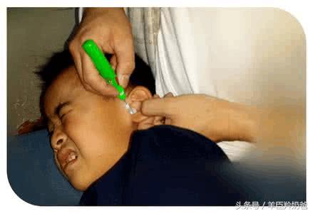 家长一时疏忽造就了一辈子的遗憾,家长一瞬间疏忽导致孩子受伤