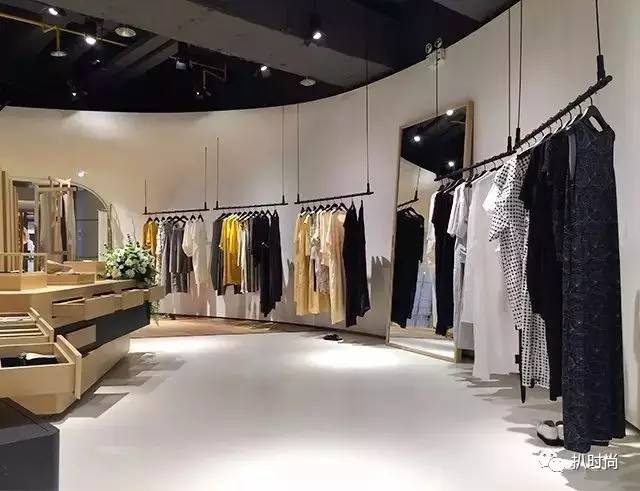 衣服批发过来卖不出去怎么清仓,衣服批发卖不出去