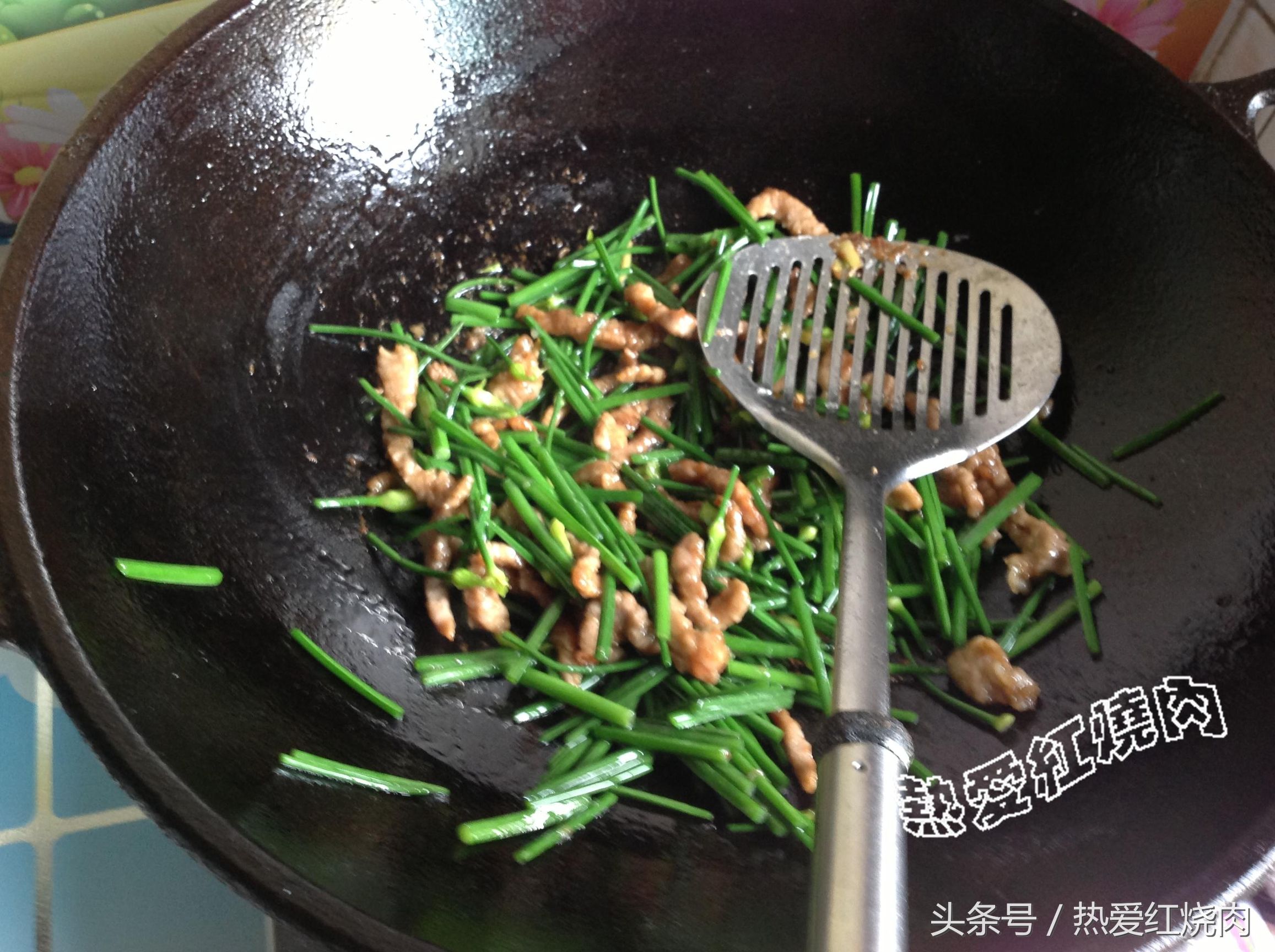 很多人都爱吃西红柿炒鸡蛋,韭菜煎鸡蛋和韭菜炒鸡蛋哪个好吃