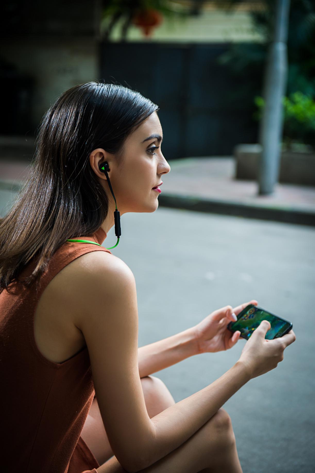 玩王者荣耀一般选什么耳机,想玩王者荣耀可是空间不够