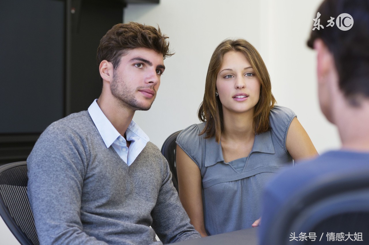 老婆总是疑神疑鬼让我想离婚,老婆经常疑神疑鬼怀疑自己怎么办