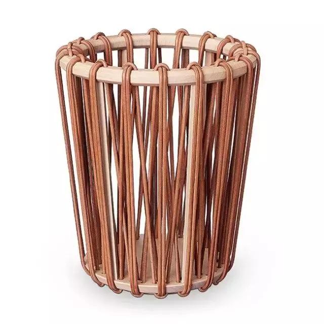 Prada卖185美刀的回形针被群嘲，那你让LV、爱马仕、superme怎么办？