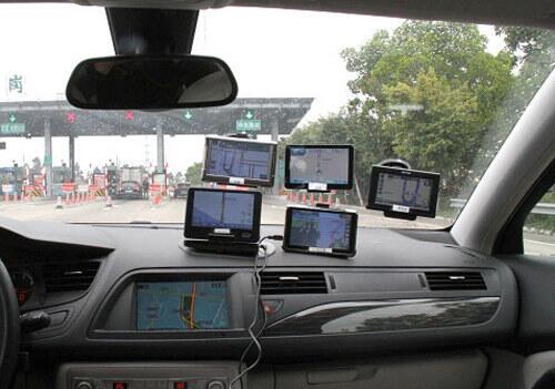 导航能看到闯红灯抓拍摄像头吗,导航中有提示闯红灯拍照的标志吗