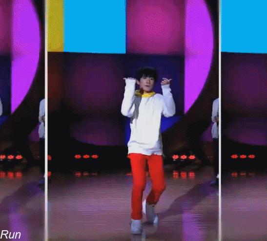 行走的荷尔蒙易烊千玺,易烊千玺荷尔蒙爆棚完整版