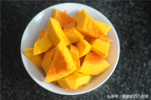 这个猪不吃的食材，却是补血佳品，每天一碗，吃出满脸的胶原蛋白