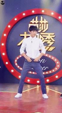 行走的荷尔蒙易烊千玺,易烊千玺荷尔蒙爆棚完整版