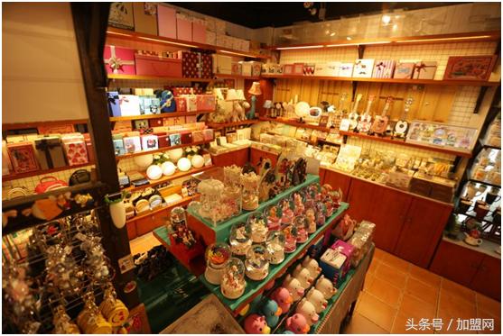 单店月销售额50万，纯利最高30%，这家精品杂货铺靠啥卖得这么好？