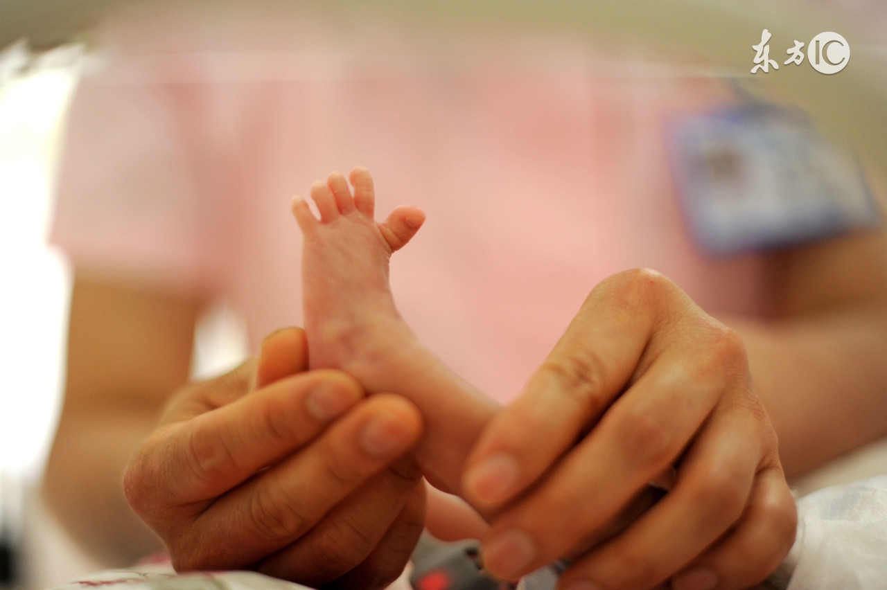 为什么宝宝会出现湿疹呢,为什么宝宝的湿疹反反复复出现