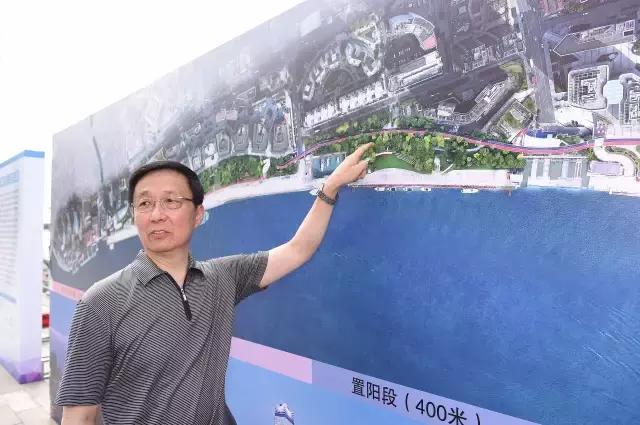 韩书记去公司工地视察,韩书记视察工地