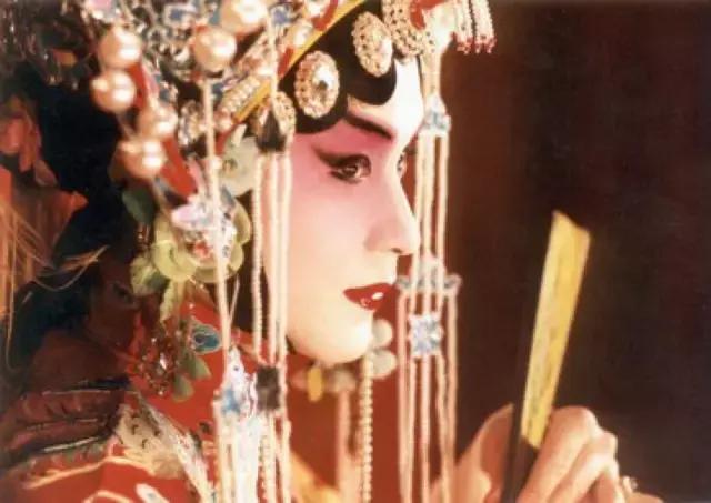 野草闲花逢春生完整版,野草闲花逢春生背后的故事