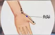 面部去皱，原来可以这样做！刮痧手法真人示范!值得收藏