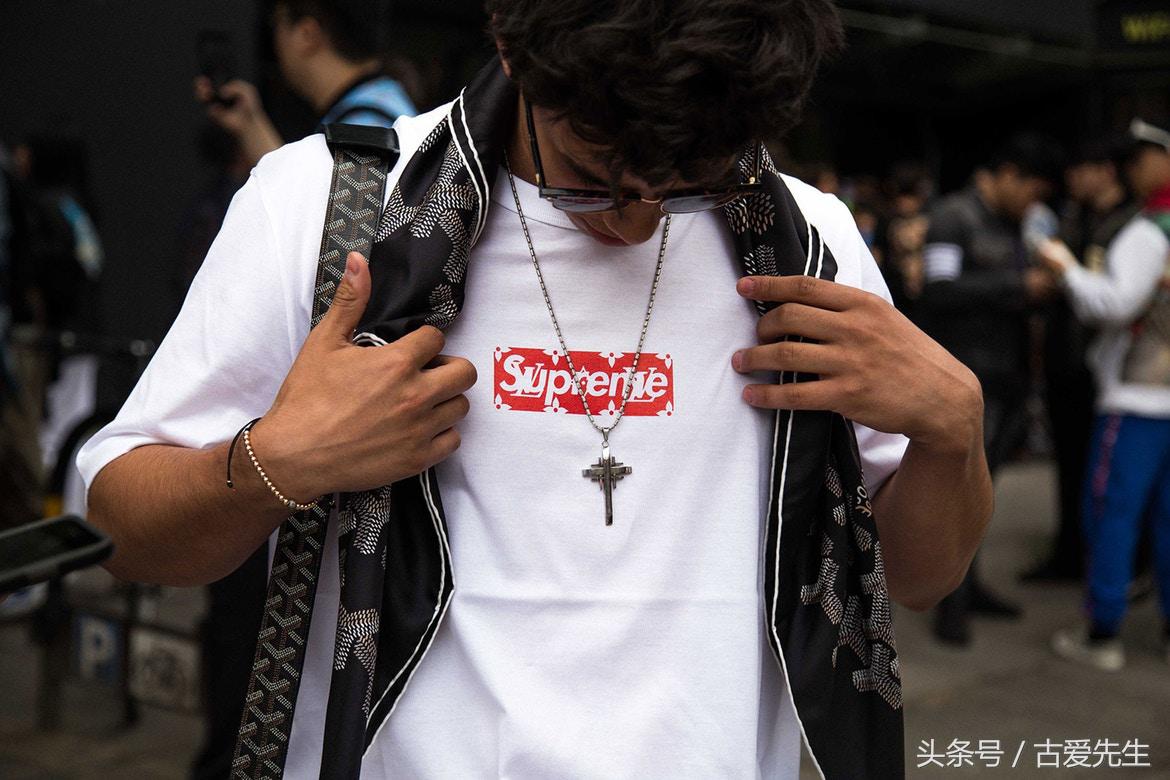 supreme x louis vuitton红色包限量多少 (supreme与lv联名黑色滑板)