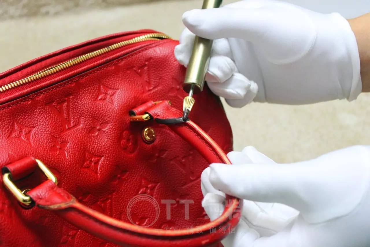 美女企业高管们，LV能不这样吗？