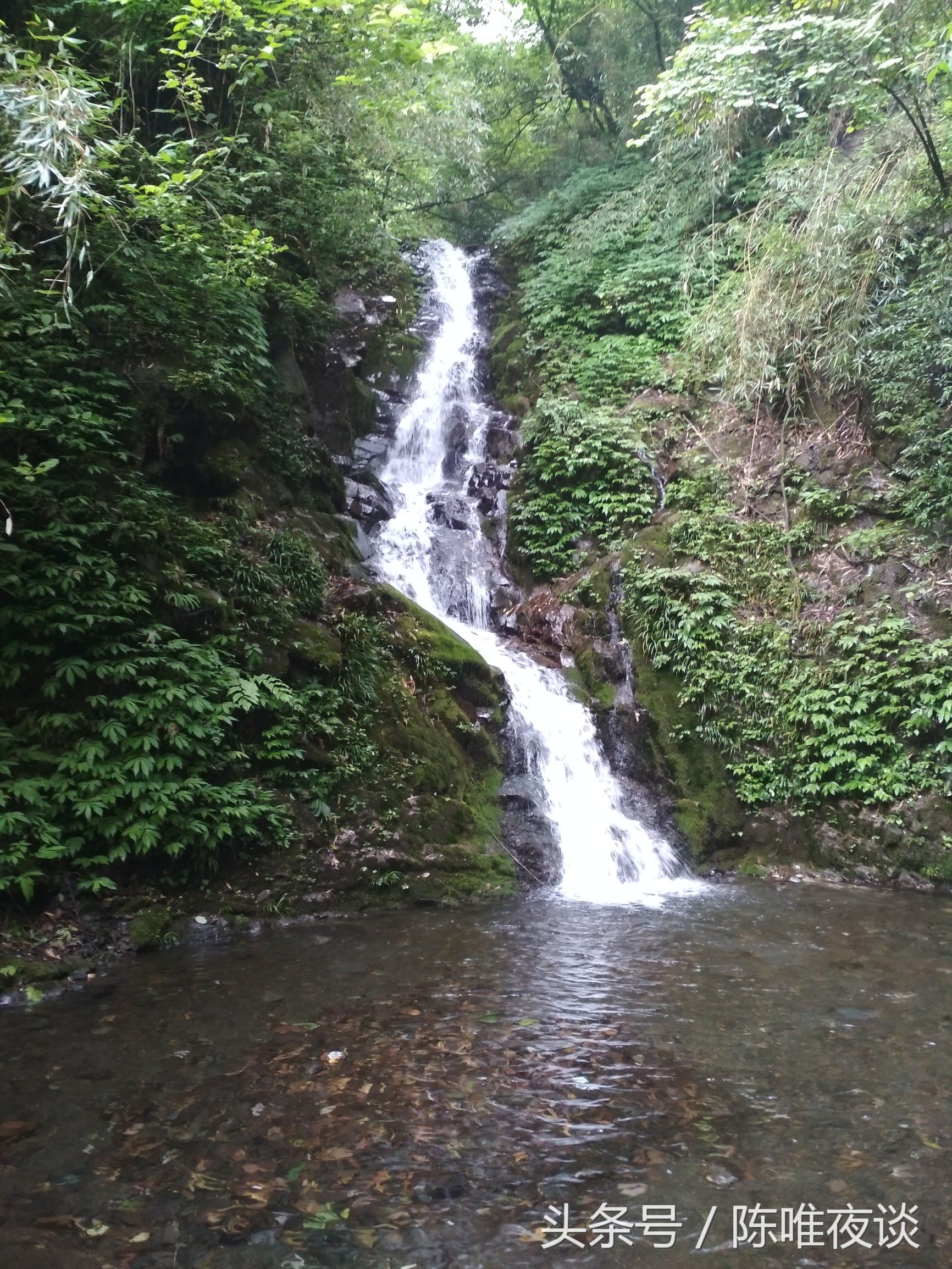 彭州卧龙谷旅游攻略,彭州卧龙谷瀑布