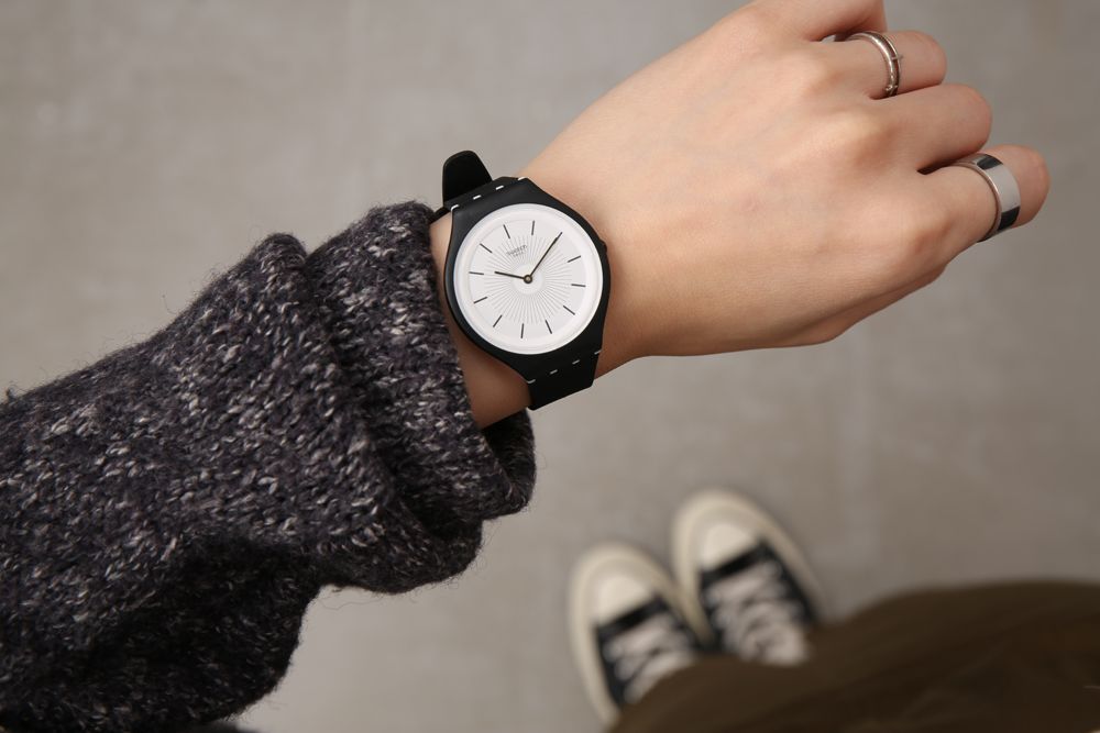简约手表白盘黑带,简约手表装饰