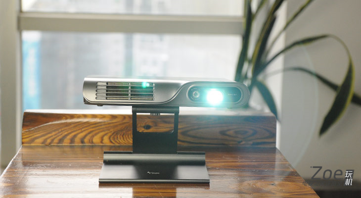 白墙触控投影,白墙秒变投影