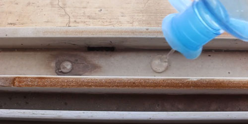 推拉窗槽里灰尘怎么清理,推拉窗灰尘处理方法