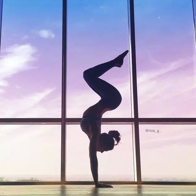 想哭倒立会流眼泪吗,倒立的时候眼泪就不会流下来