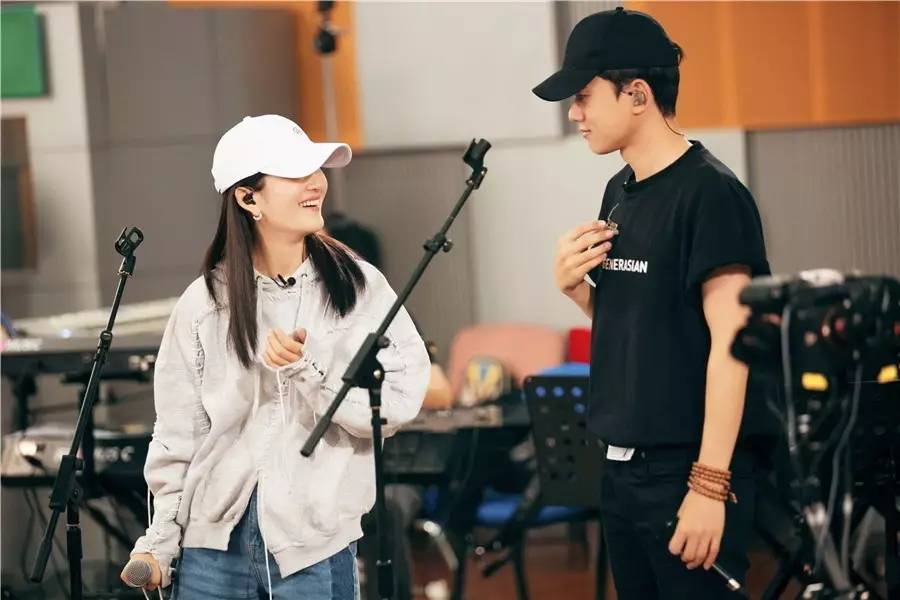 谢娜张杰最新情况,张杰被黑高能版就是爱