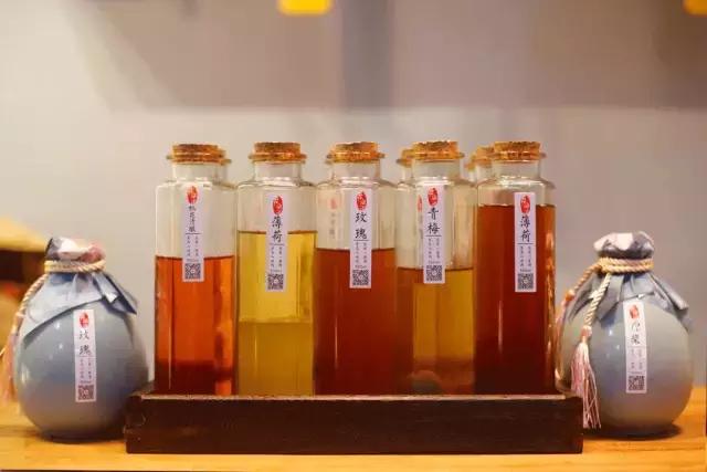 三个长沙文青用一壶桃花酒将冬瓜山的“*欲肉**”酿成一缕清香！