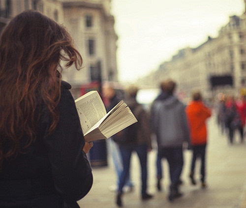 一读书就打瞌睡是怎么回事,一看书就犯困无法集中记忆