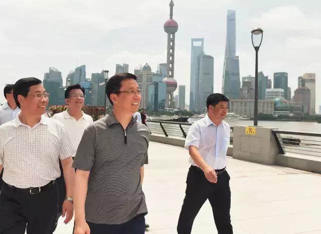 韩书记去公司工地视察,韩书记视察工地