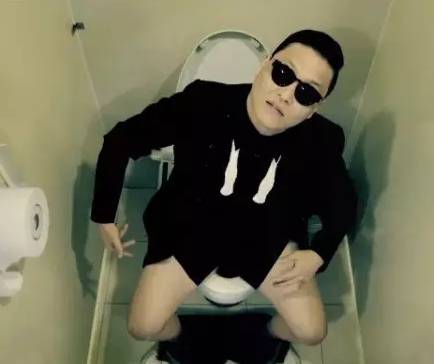 发热四肢麻木是什么病况,发热手脚麻木恶心呕吐怎么回事