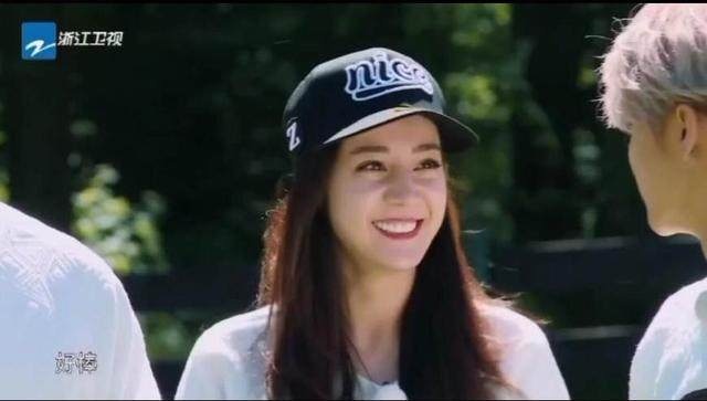 跑男临近收官，鹿晗不忍迪丽热巴离去，眼睛红红，莫非有什么情况？