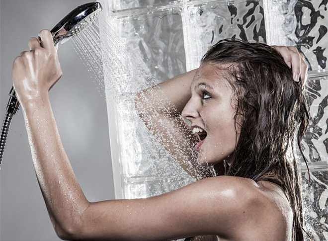 发热四肢麻木是什么病况,发热手脚麻木恶心呕吐怎么回事