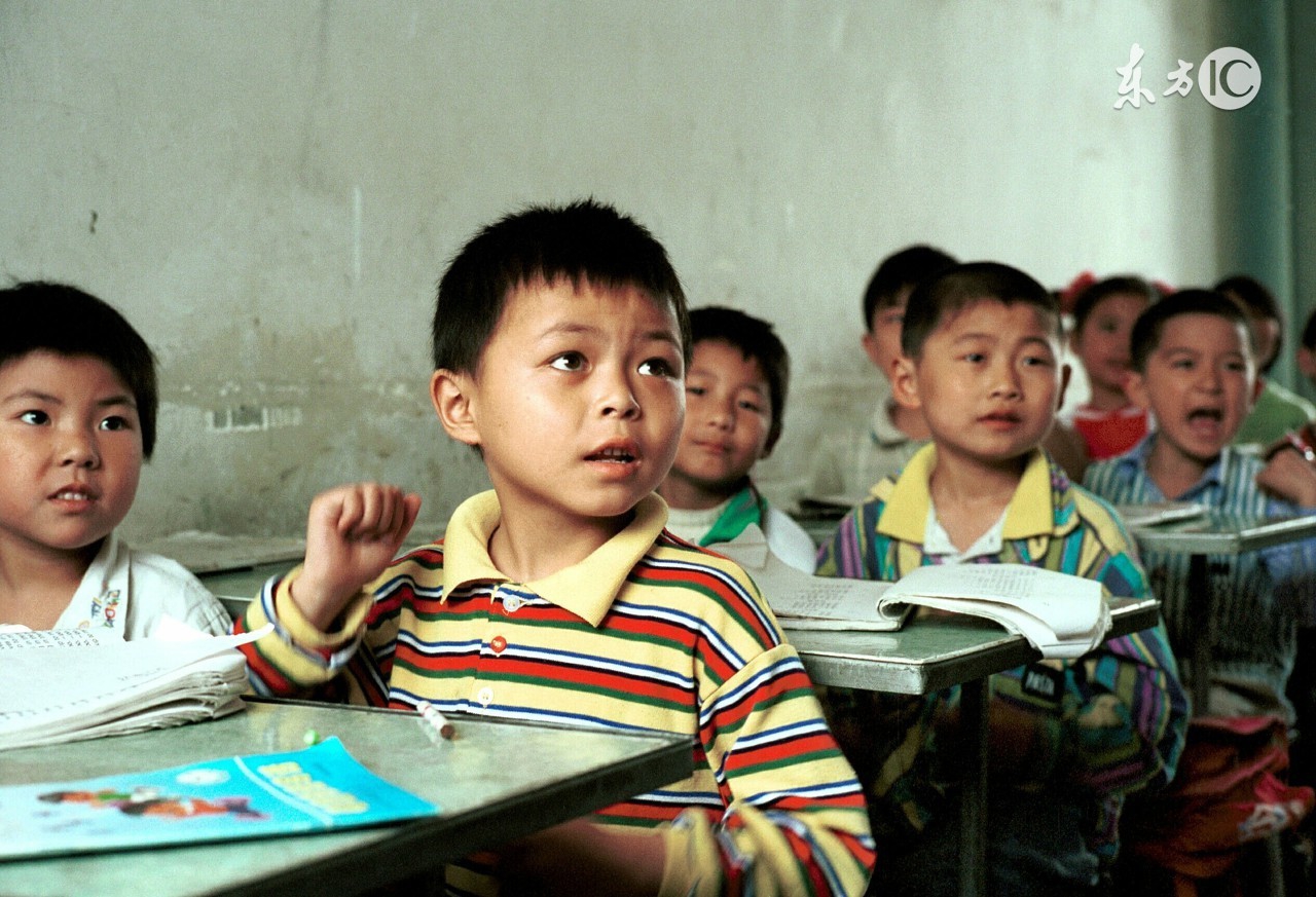 学国学诵经典育品格,学国学受益一生