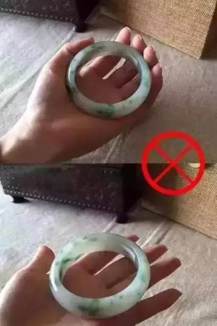 什么样的玉镯值50万 (什么样的玉镯价值20万)