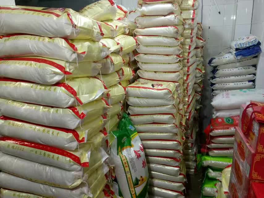 自家小超市，很累赚不上钱怎么办？