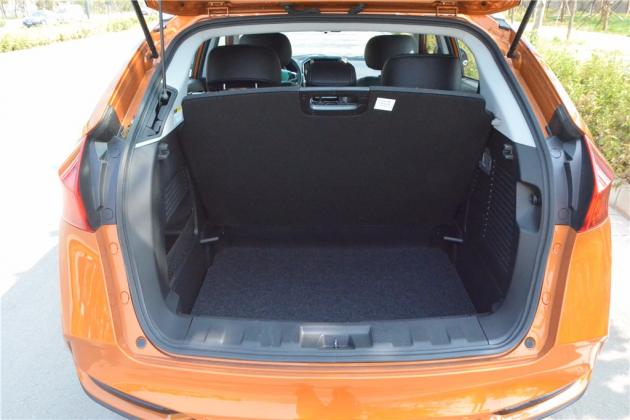 试驾纳智捷优六,最新的纳智捷优6