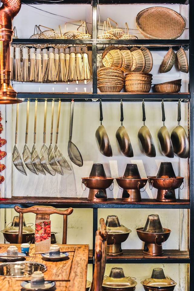 没有“马砂”怎么办？在白堤路这家天津范儿的“吃货大食堂”里，烧烤、火锅、麻小、炒海鲜可以轮番PK到凌晨2点！