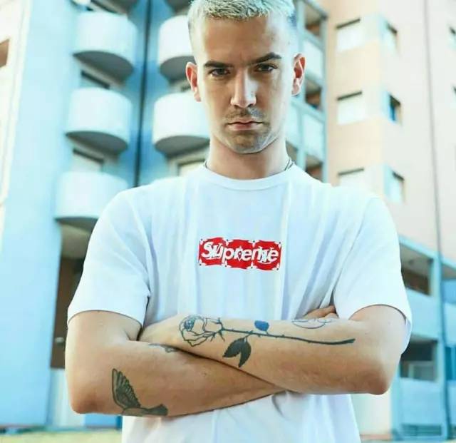 supremexlv联名外套,supreme和lv联名的红色卫衣