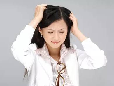 耳朵耳膜穿孔有什么办法,憋喷嚏导致耳膜穿孔