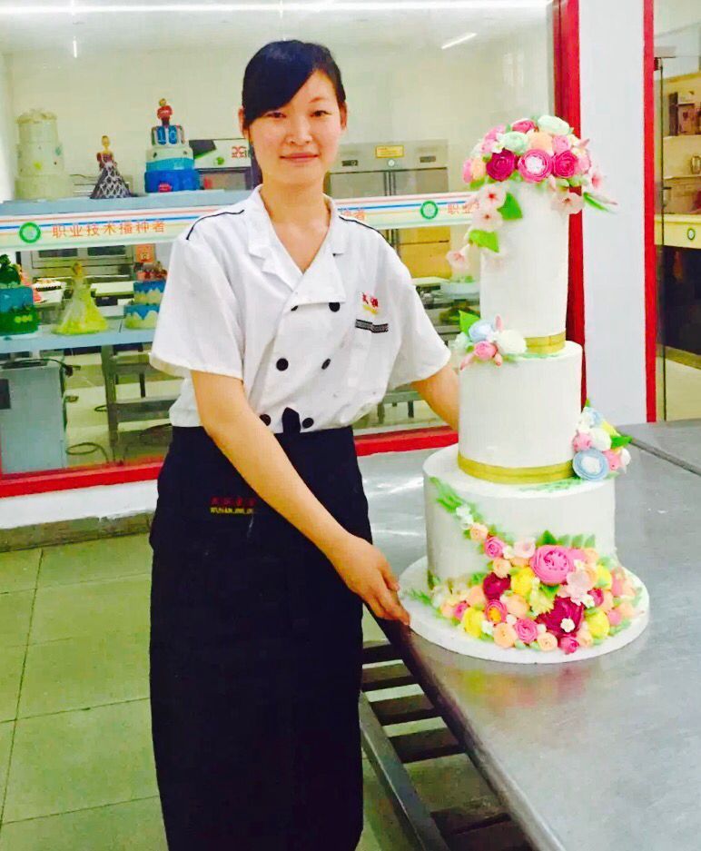 学习做蛋糕？哪里可以学西点？裱花新手看过来~全套的裱花嘴使用技巧打包好了，拿走不谢~