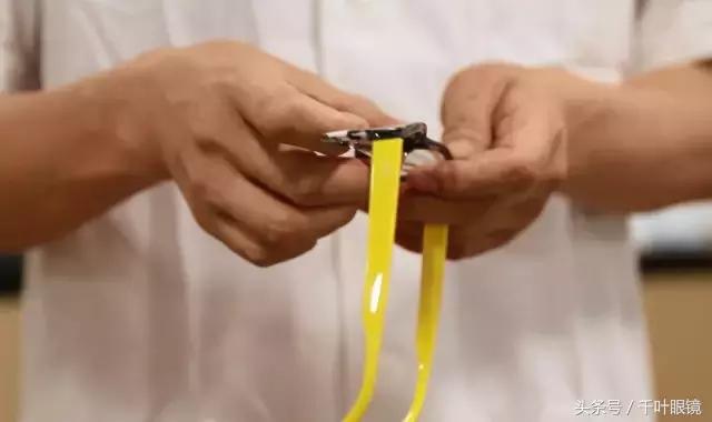 眼镜变形了怎么办眼镜店会修吗,眼镜变形了怎么调整