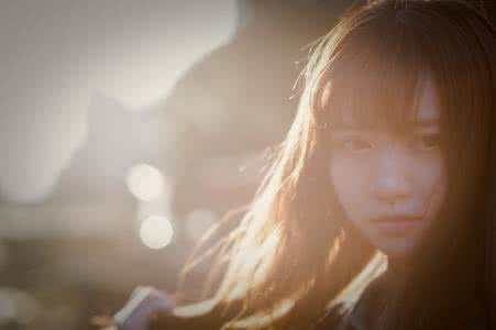 妈妈住院自己没钱该不该回去,我妈住院了老公连问都不问