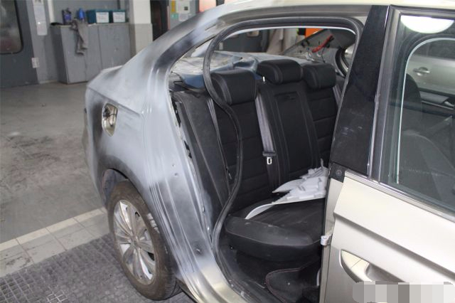 车子撞坏了4s店怎么处理,揭秘事故车在4s店维修