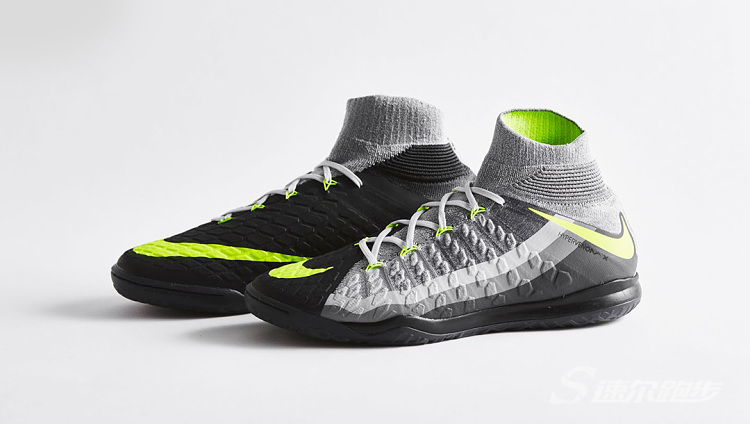 足球鞋钢钉对膝盖危害大吗,足球鞋知识科普之足球鞋怎么选