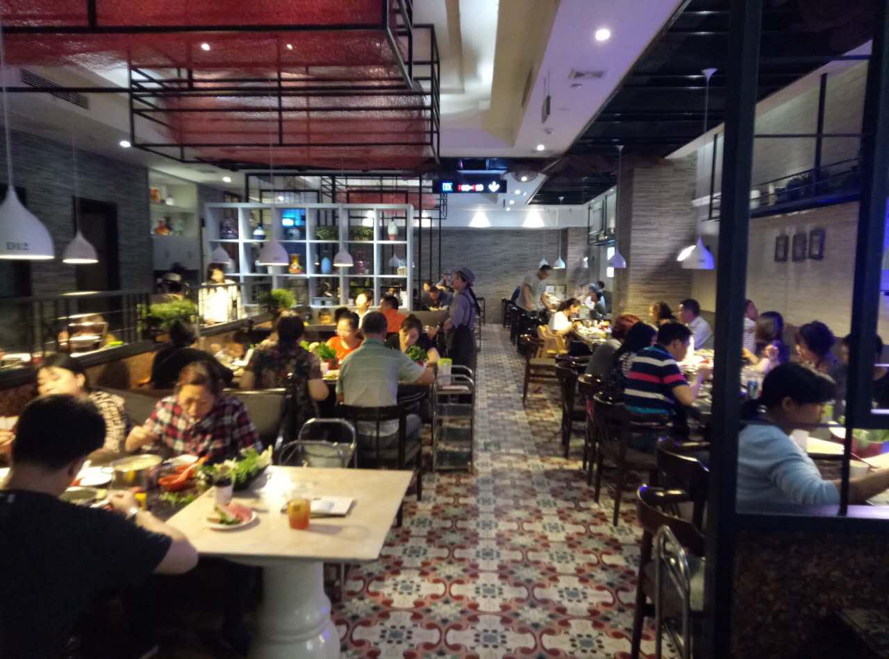 一匹黑马席卷火锅市场，品尚带你飞！