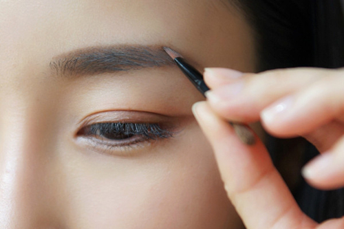 眉粉的使用技巧你学会了吗？