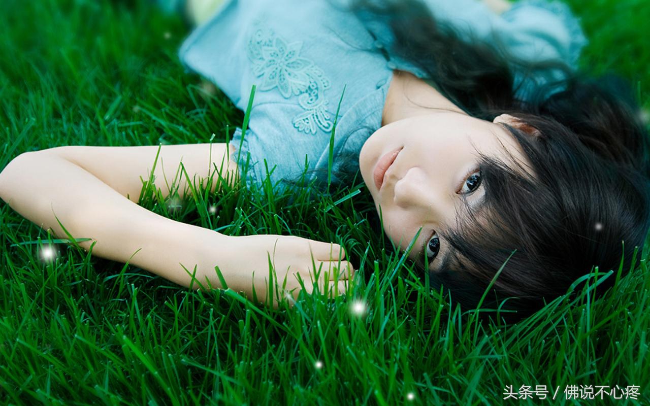 女人犯花痴的图片表情表现,花痴女人什么表现