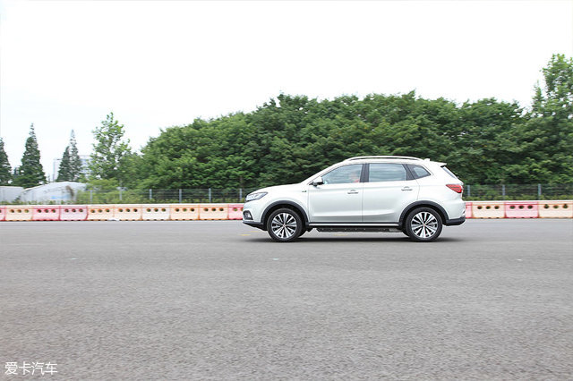 互联网汽车荣威,荣威互联网版